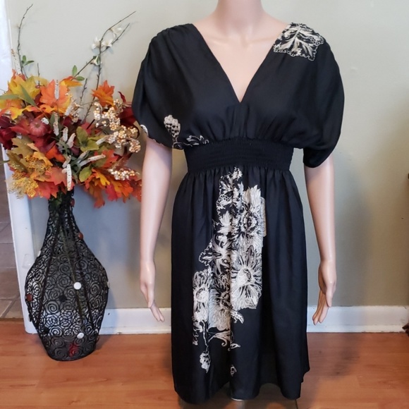 Eklah Dresses & Skirts - NWT boutique kimono style dress floral
